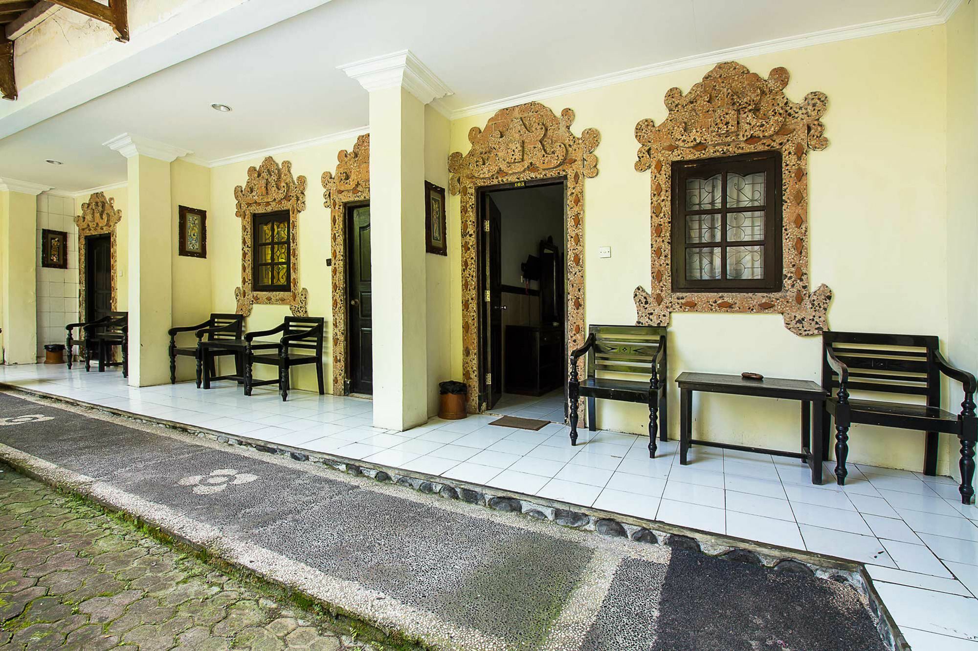 Hotel Sanjaya Managed By Tinggal
